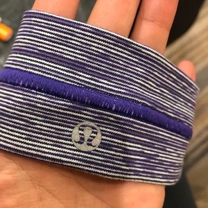 Lululemon fly away tamer headband